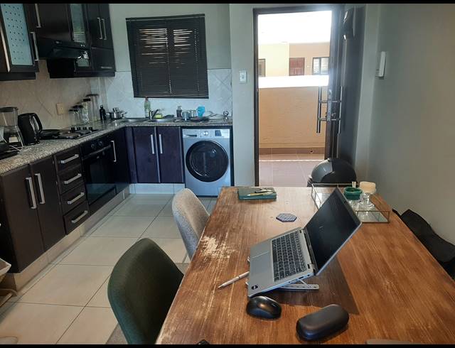 2 BEDROOM APARTMENT FOR SALE IN UMHLANGA RIDGE